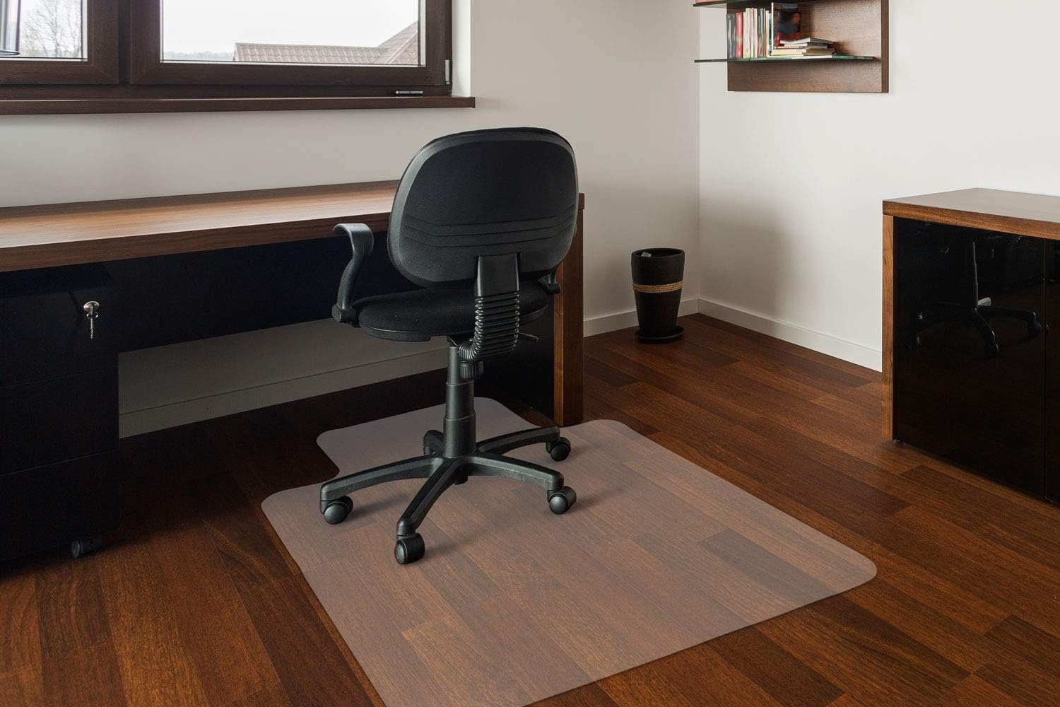 image:imageMountIt Clear Office Chair Mat for Hardwood Floor with Lip 47 x 355 Hard Floor Desk amp Computer Chair Mat PVC Floor Protector for Wood Laminate Vinyl Linoleum amp Tile
