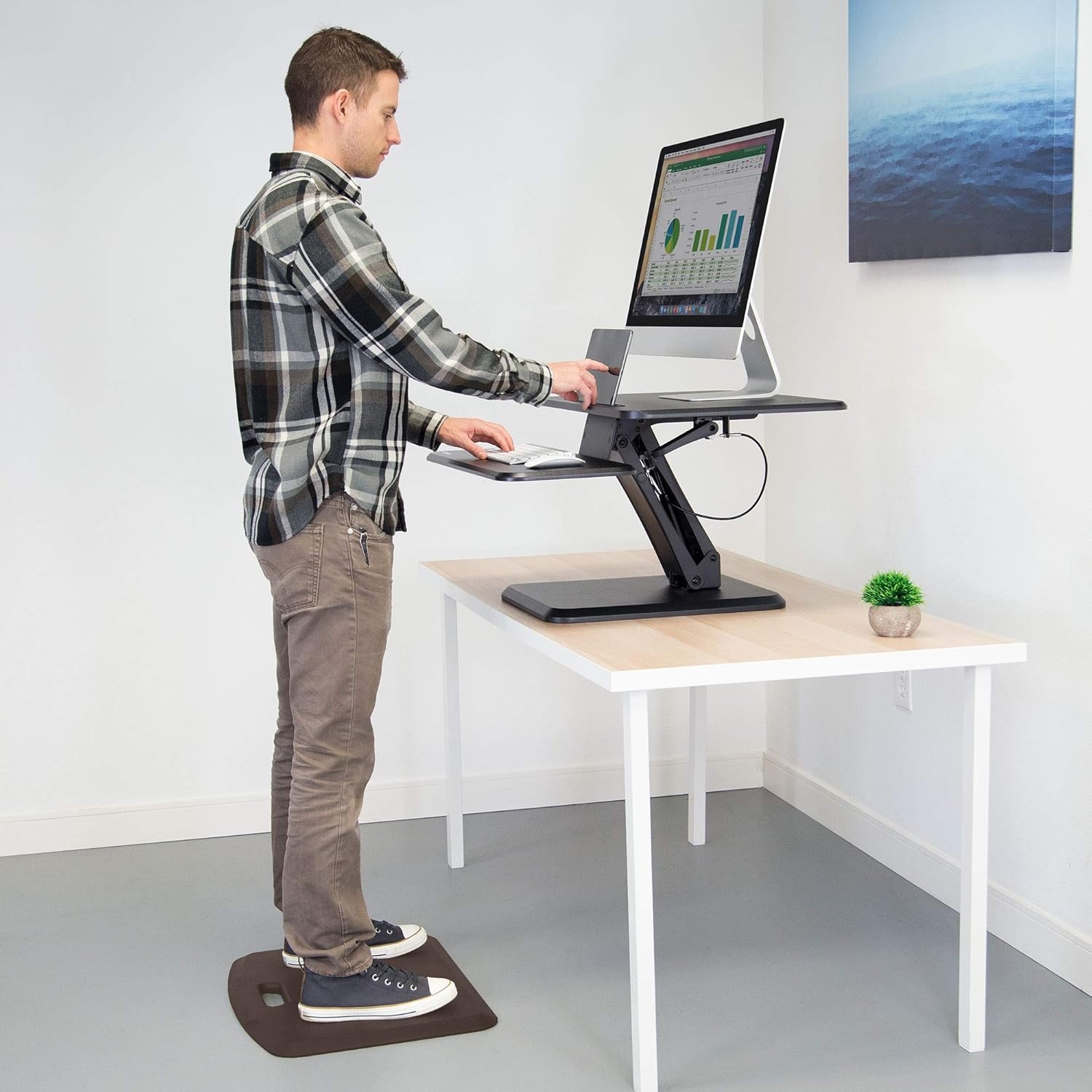 image:imageMountIt Standing Desk Floor Mat Red Standing Comfort Mat for Standing Desk Home Office Kitchen Garage AntiSlip Washable Surface 18x22 Rubberized Gel FoamBrown