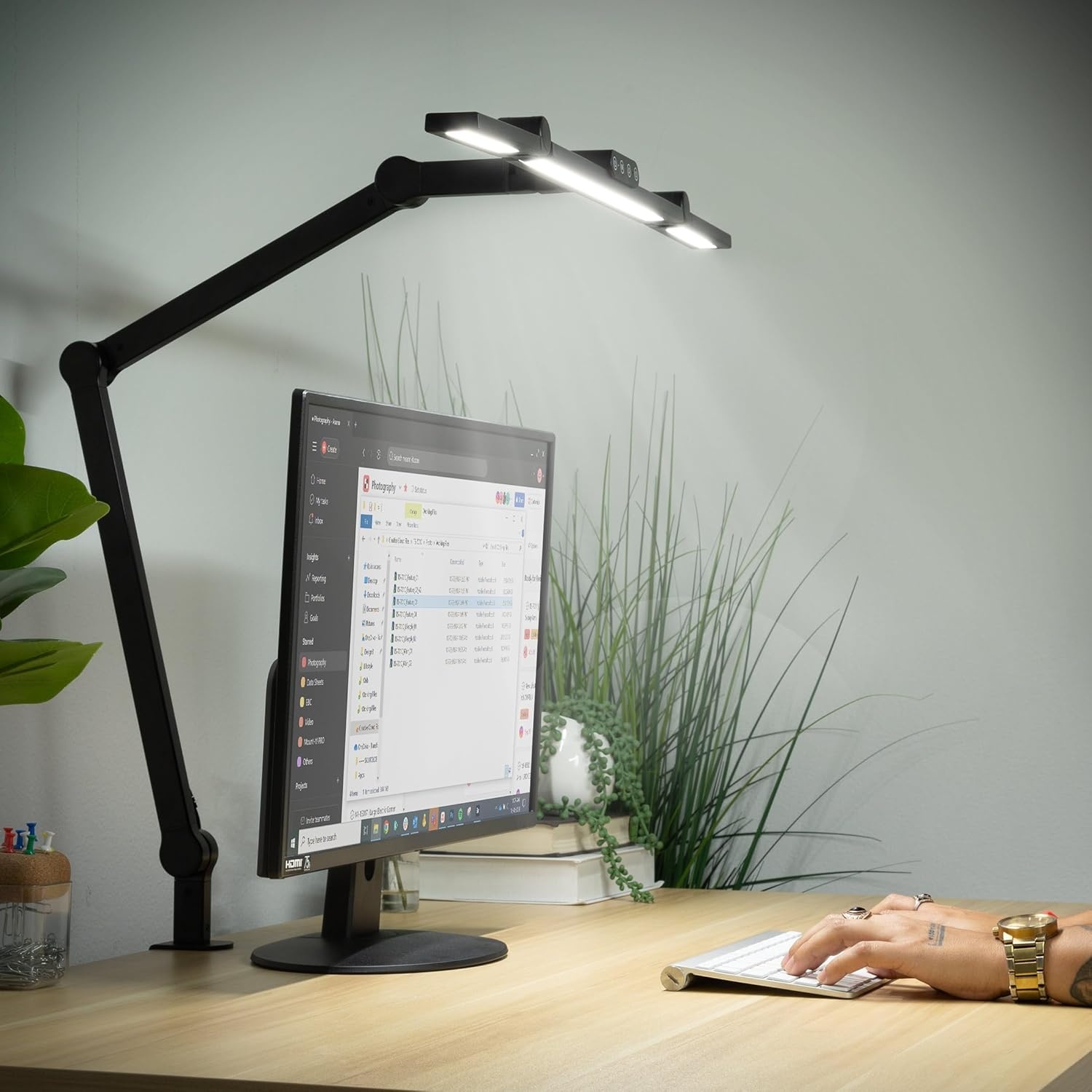 image:imageMountIt LED Desk Lamp with Adjustable Swing Arms and Clamp Base Touch Control Stepless Dimming and 5 Color Temperatures EyeCaring Lighting for Work Study and Crafting