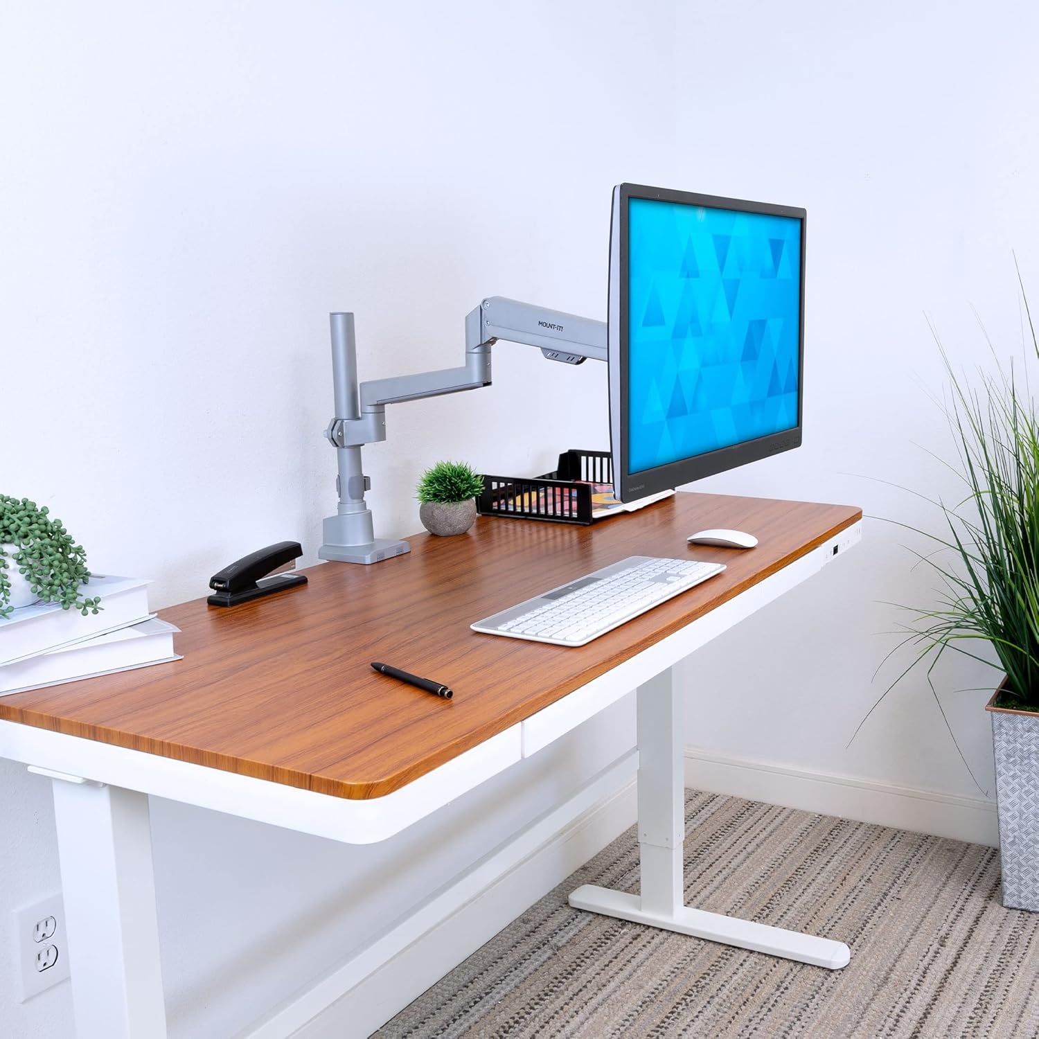 image:imageMountIt Single Monitor Desk Mount Pole Mounted Gas Spring Arm Full Motion Height Adjustable Monitor Stand with CClamp or Grommet Base Fits 1932 Inch Screens Silver