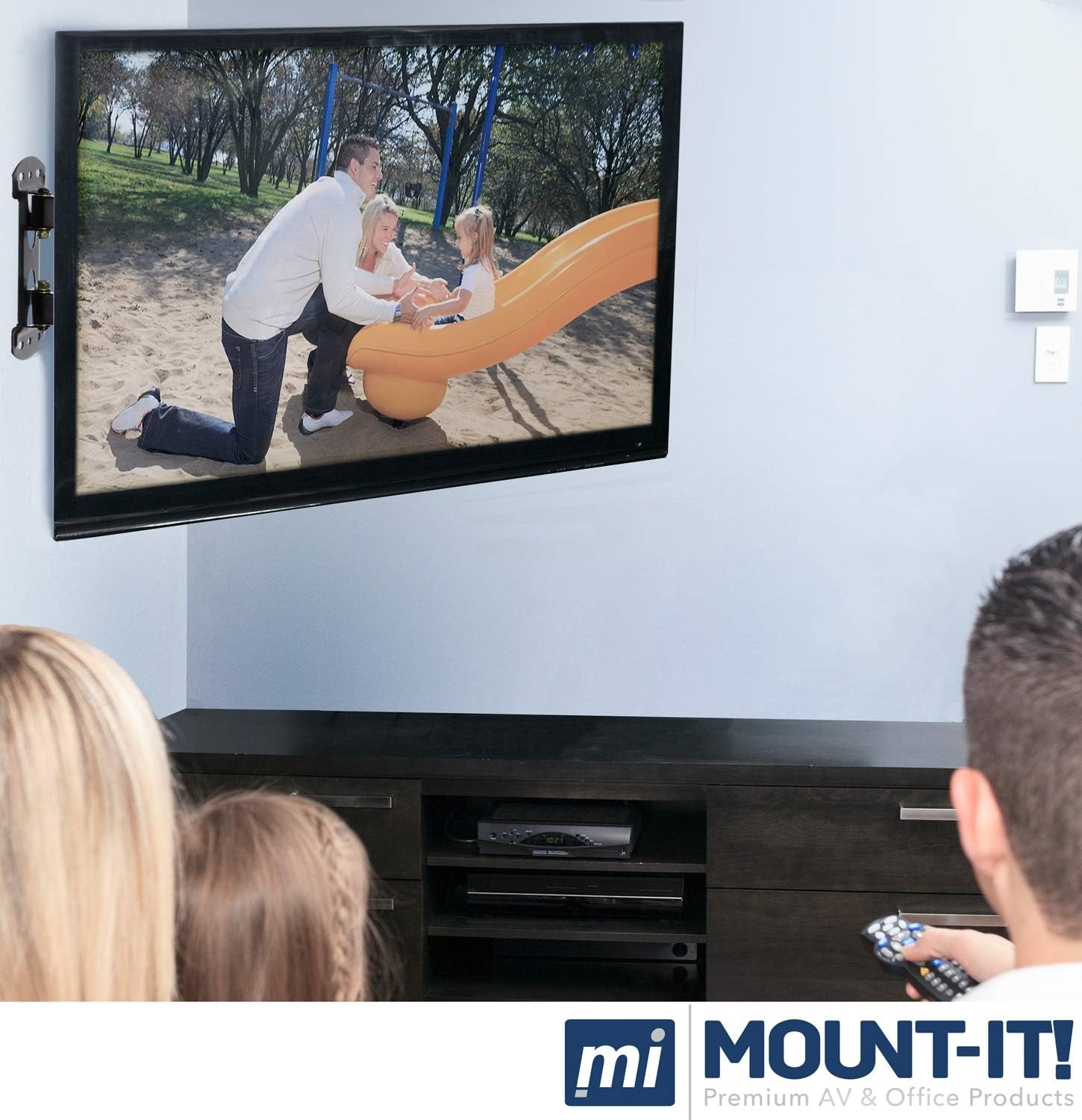 image:imageMountIt Corner TV Wall Mount Full Motion Swivel Wall Mount Bracket Designed for Corner Installations VESA 400x400 Pattern Fits 32 37 40 42 48 Inch Televisions 66 Lbs Capacity